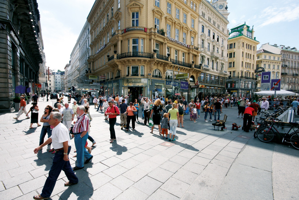 Walk21-Vienna_Pedestrian-zone_Stephansplatz-Wien_C_City-of-Vienna_MA18
