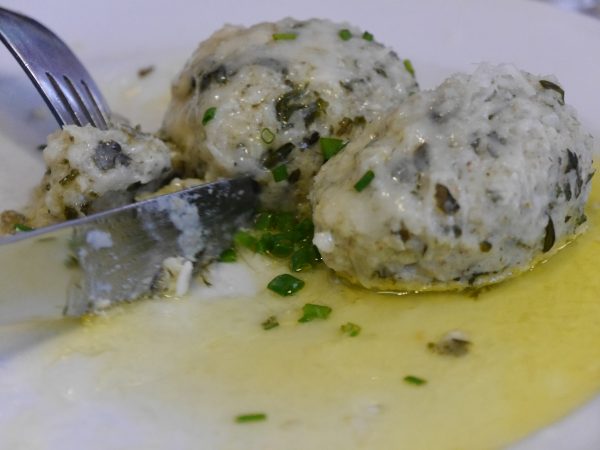 FIAN-Knödel im Lokal "Dreiklang - Wien" Bild: FIAN