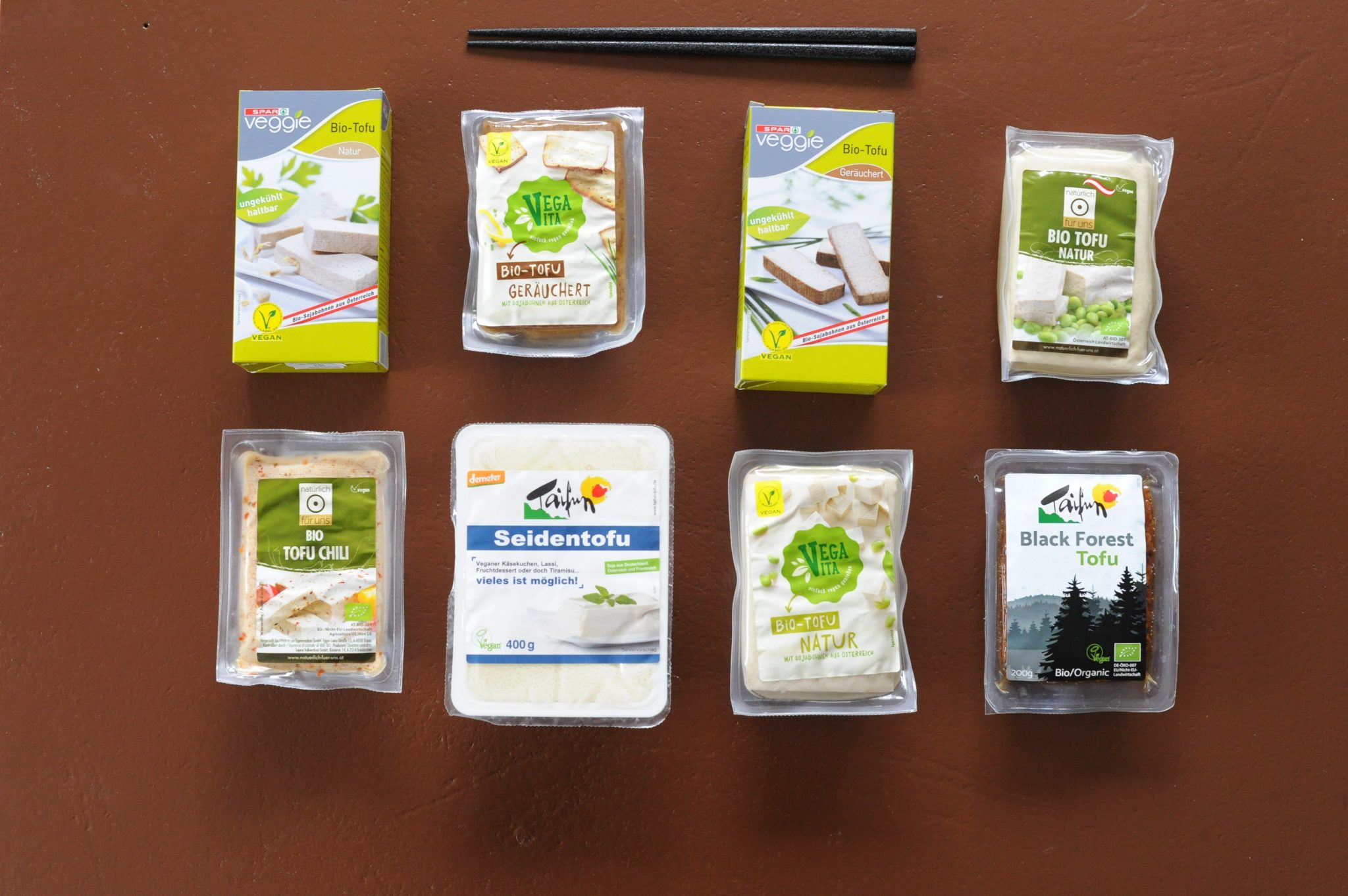 Bild von 8 verschiedenen Tofu-Produkten