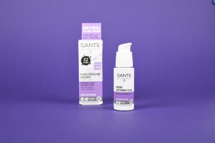 Anti-Aging Fluid von Sante für einen leichten Schimmer.