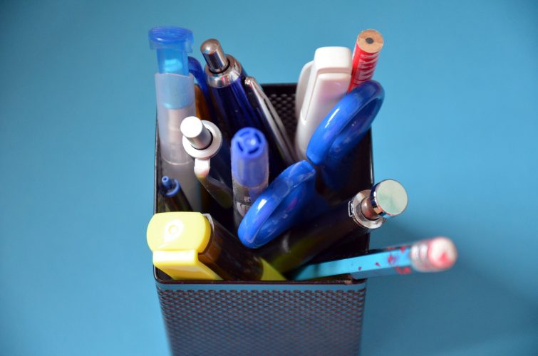 Für viele Stifte, die mit Tinte schreiben, gibt es mittlerweile wieder auffüllbare Varianten.