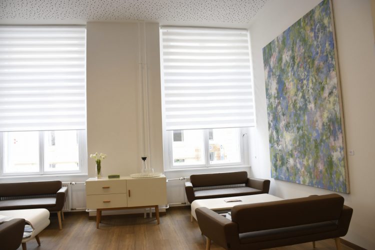 Betritt man die Kinderwunschklinik, kommt man sich eher vor, also würde man gleich eine Wellness-Behandlung bekommen