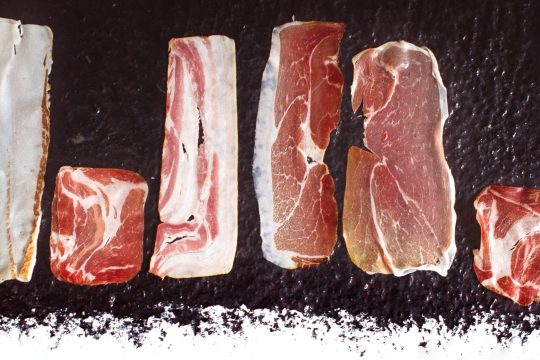 Speck gibt es als Coppa, Prosciutto, Osso Collo, Lardo,...