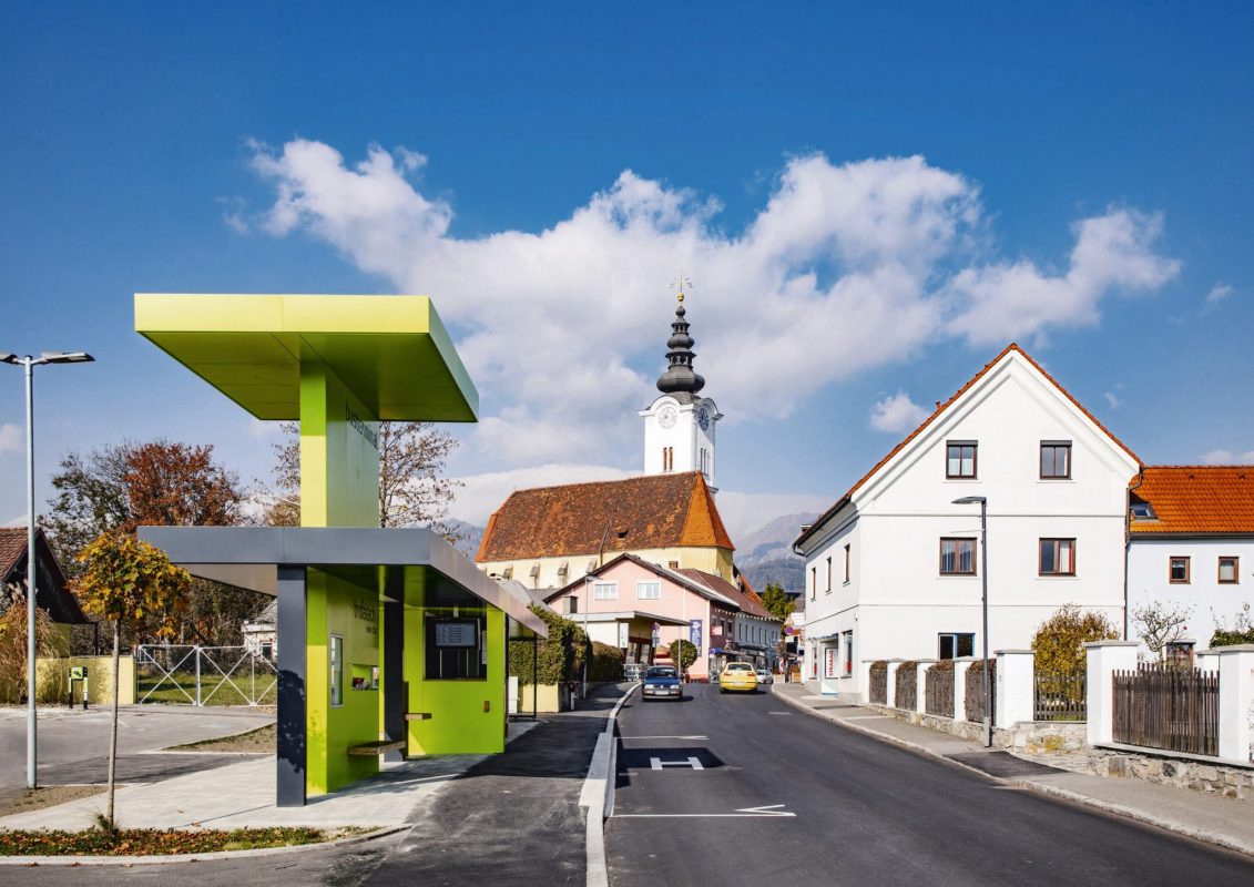 Im Zuge der Revitalisierung der Stadtgemeinde wurde in Trofaiach ein neuer Busterminal gebaut. Bild: Fotofreisinger.