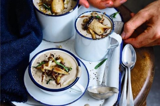 Cremige Pilzsuppe aus dem Kochbuch »Plants Only«