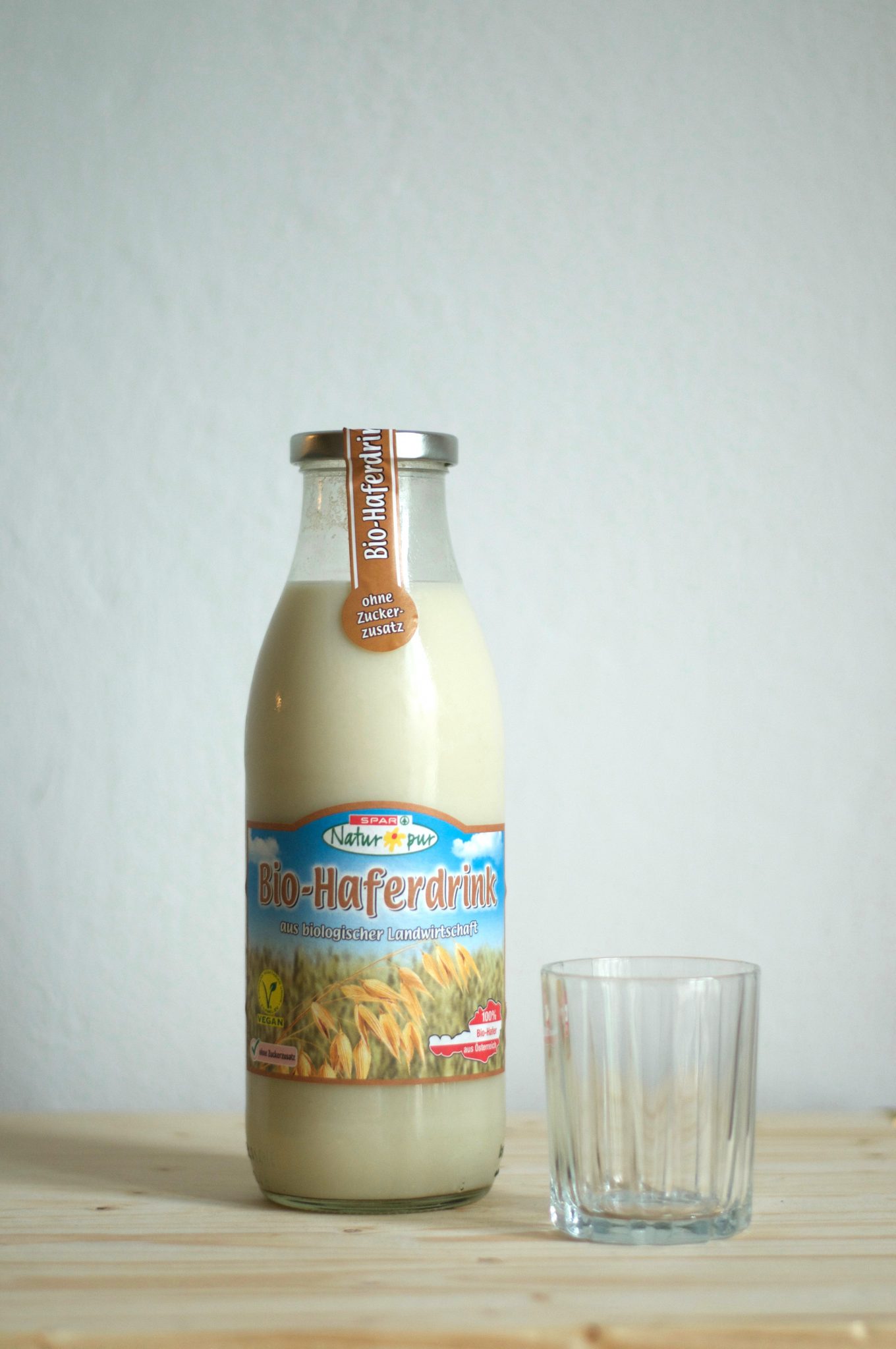 Biohafermilch im Glas