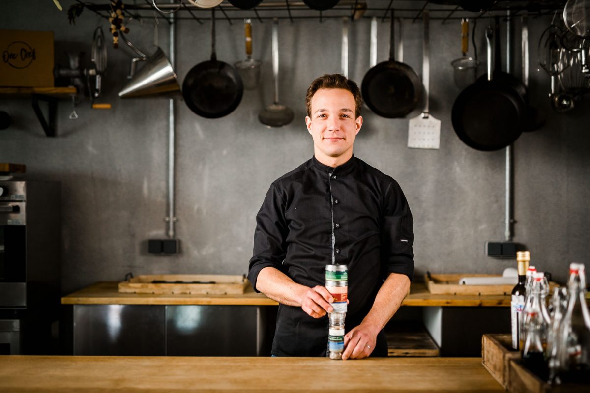 Viktor Gerhardinger, Küchenchef im Münchener vegetarischen Gourmet-Restaurant Tian. Bild: Herbaria.