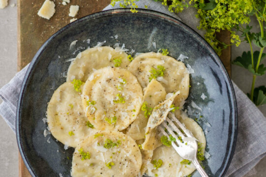Frauenmantel-Taschen.