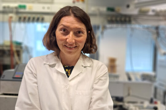 Eine Wissenschaftlerin im Labor.