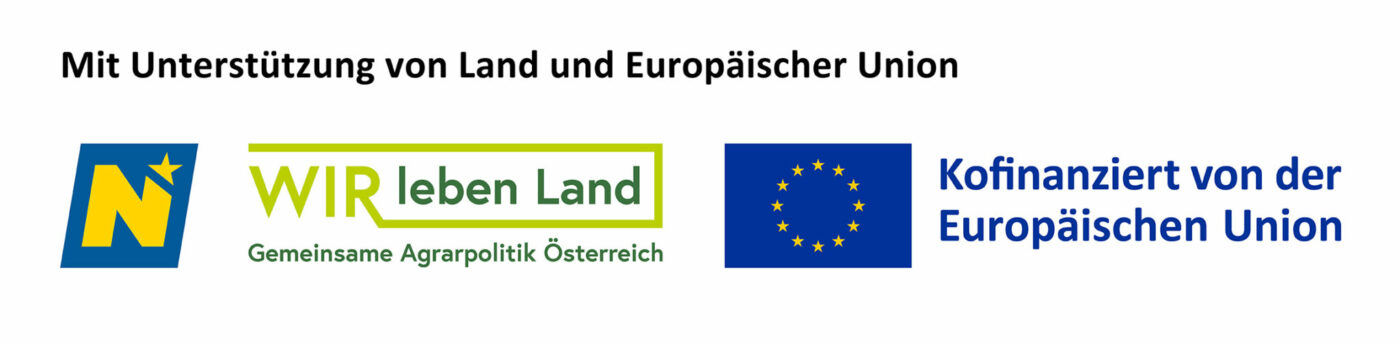 Zwei Logos: "Wir leben Land. Gemeinsame Agrarpolitik Österreich" und die zwölf goldenen Sterne der EU-Flagge.