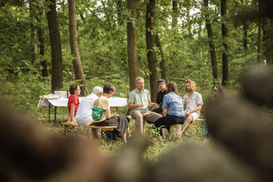 Gespräche im Wald (Bild: Nadine Poncioni)
